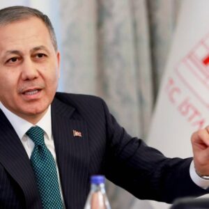 bakan yerlikaya asayis uyusturucu siber suclar duzensiz goc gibi vatandaslarimizin huzurunu bozmaya yonelik her unsur karsisinda tavizsiz bir durus sergiliyoruz kJWNuvNs