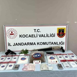 uyusturucuya esya diyen torbaci yakalandi EKFHHxDR