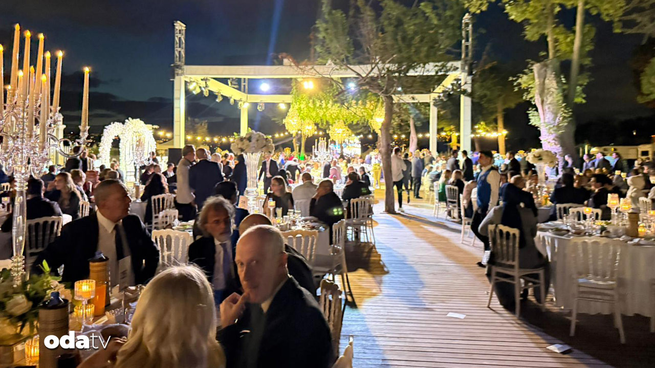 fahrettin altundan oglu mustafa bilge altuna gosterisli dugun RwtjhVfl