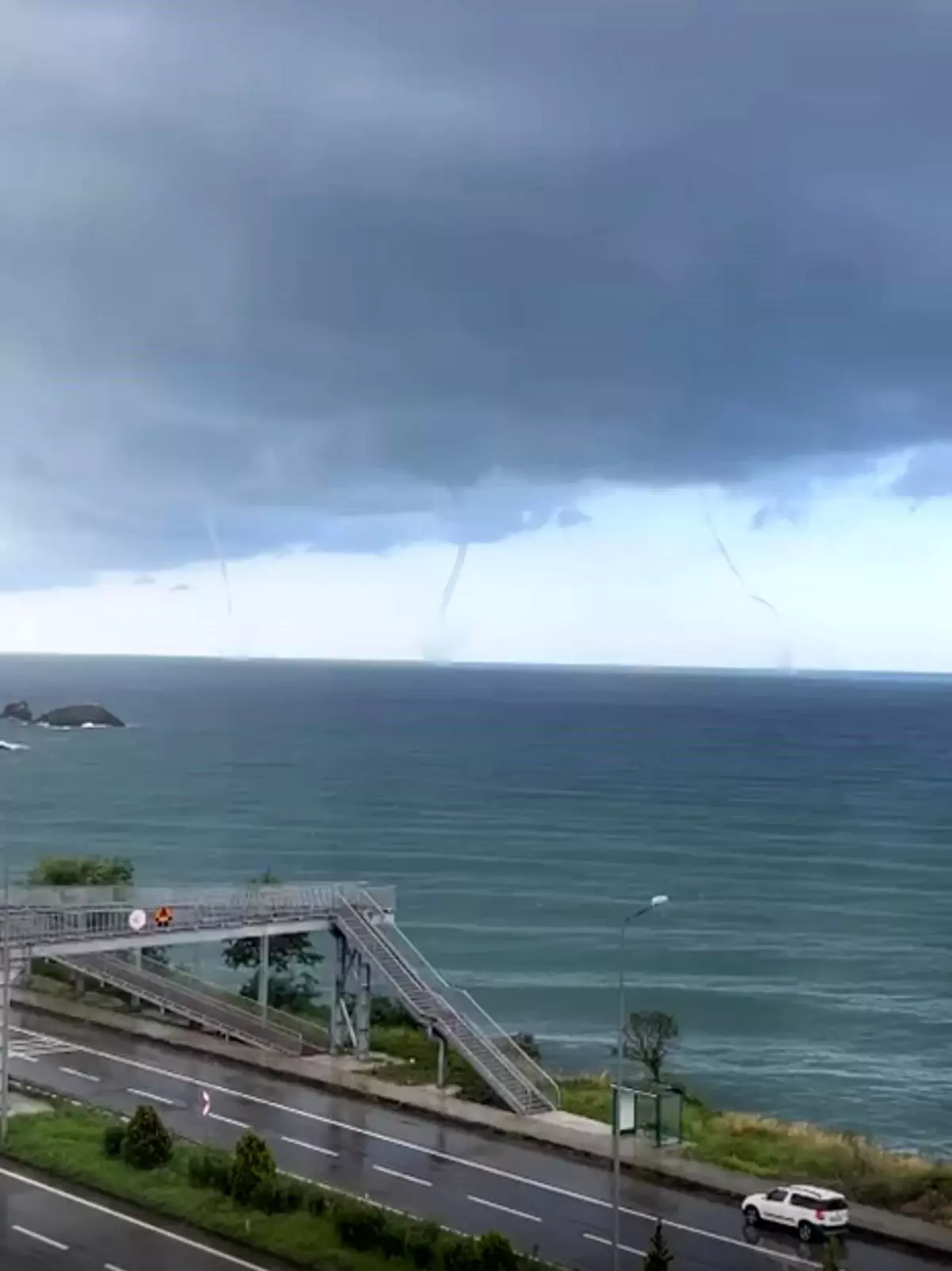 trabzonda uc hortum goruldu 7PqfqY5l