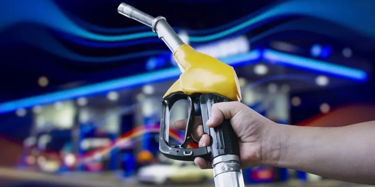 Petrol fiyatları durdurulamıyor