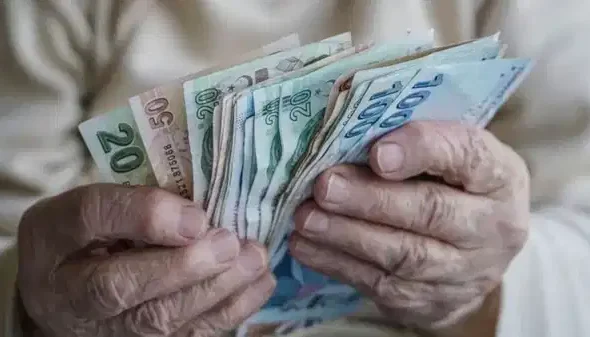 emekli-maasi-bayramdan-once-yatar-mi-2026-mayis-ayi-emekli-maaslari-erken-yatacak-mi-MBkstRJL